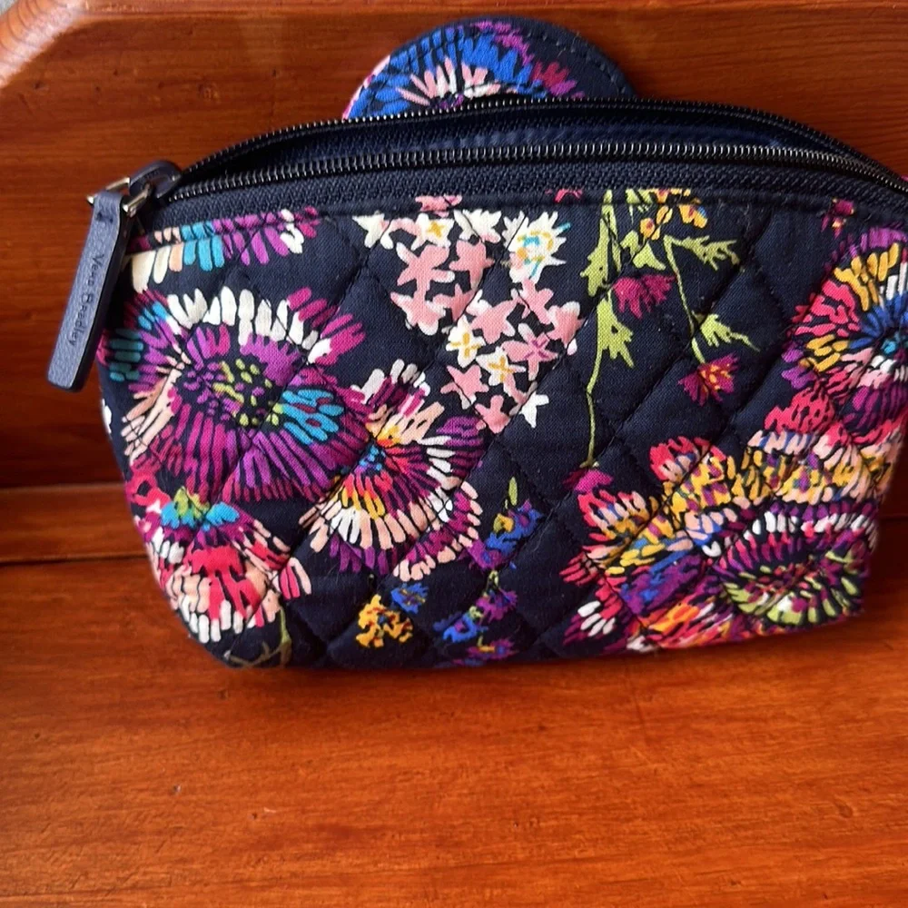 💖Vera Bradley makeup bag with mirror. - Picture 6 of 6
